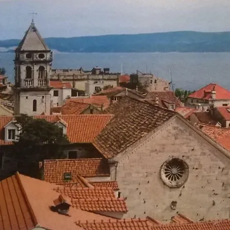 Renata * Omis